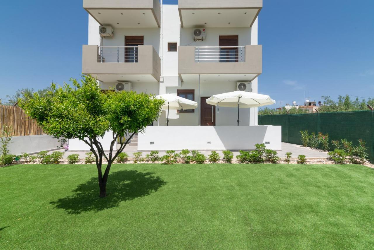 Modern House With Pool Near Beach Gazi Exterior photo