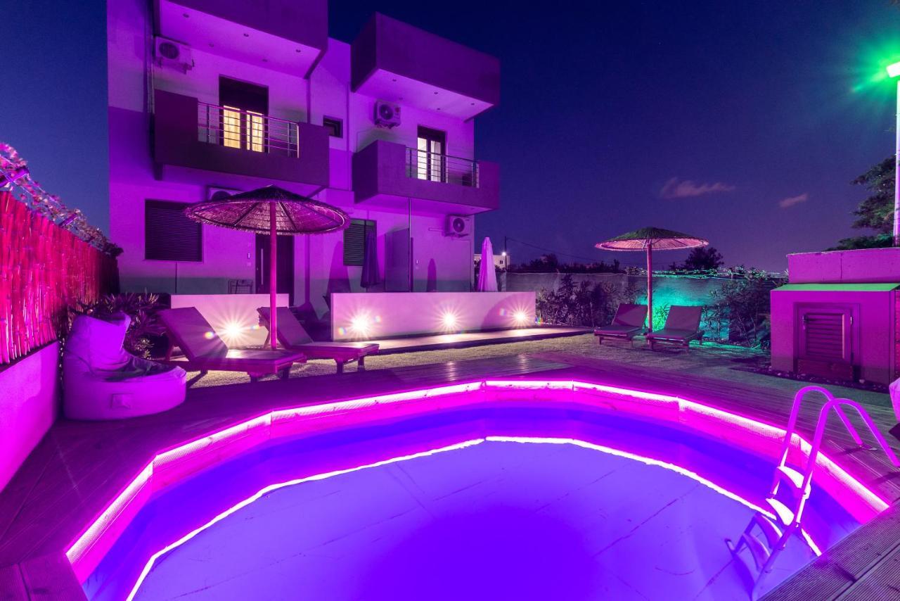 Modern House With Pool Near Beach Gazi Exterior photo